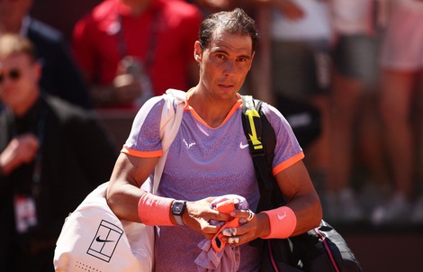 Nadal dừng bước ở vòng 2 Rome Masters, từ chối lễ chia tay