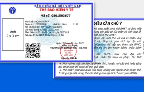 Tặng thẻ BHYT cho bạn học nghèo nhờ thu gom phế liệu