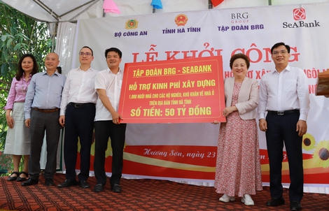 Bộ Công an, tỉnh Hà Tĩnh cùng Tập đoàn BRG và SeABank bàn giao 600 căn nhà ở cho hộ nghèo