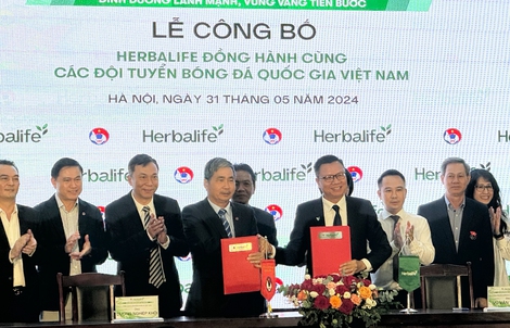 Herbalife Việt Nam tiếp tục tài trợ các đội tuyển bóng đá quốc gia Việt Nam trong 3 năm tới