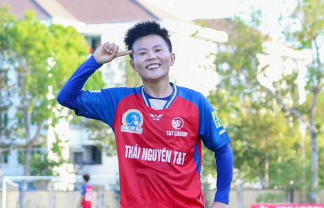 Bích Thùy lập hat-trick, Thái Nguyên thắng 5 sao để củng cố ngôi đầu