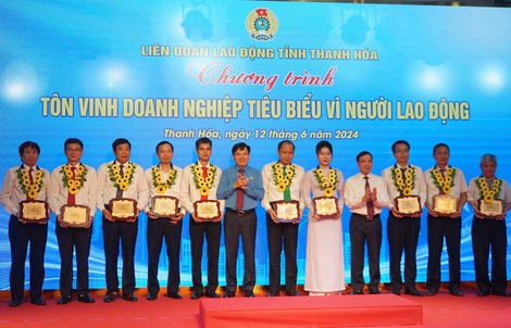 Tôn vinh 52 gương mặt tiêu biểu vì người lao động