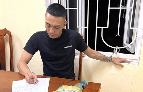 Bắt giữ nam thanh niên cùng 8.000 viên ma túy ở Quảng Bình