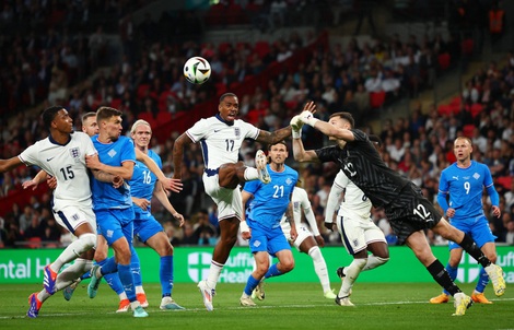 Tuyển Anh thua sốc Iceland, báo động đỏ trước thềm Euro 2024