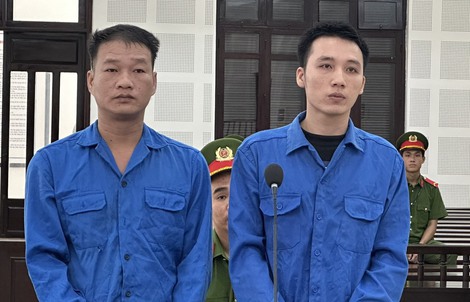 Gặp người yêu cũ nhậu với trai Hàn Quốc, nam thanh niên lao vào hành hung