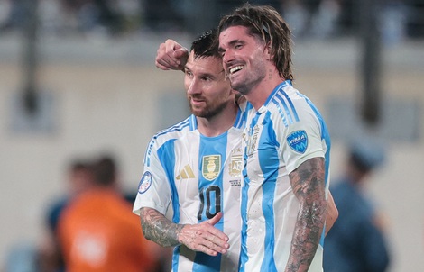 Copa America: De Paul tiết lộ cảnh Messi bật khóc là động lực vô địch của Argentina