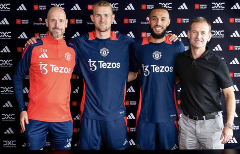 Man United công bố hai tân binh De Ligt và Mazraoui