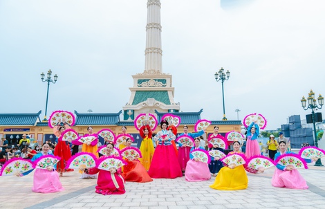 Chơi Tết Trung thu, chu du Nhật - Hàn tại 8WONDER Moon Festival