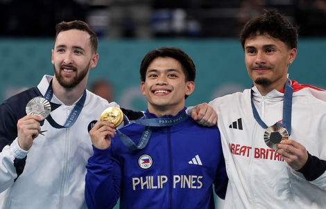 Olympic 2024: "Ông hoàng TDDC" Carlos Yulo giành HCV cho Philippines