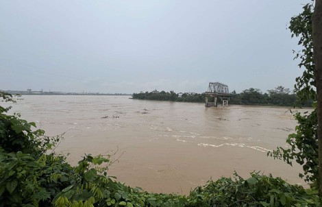 Lũ đặc biệt lớn trên nhánh chính của sông Hồng, vượt mức lũ lịch sử 56 năm