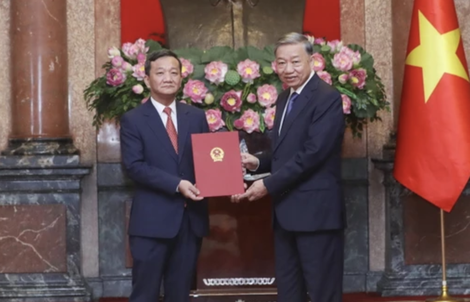 Tổng Bí thư, Chủ tịch nước Tô Lâm trao quyết định bổ nhiệm Đại sứ