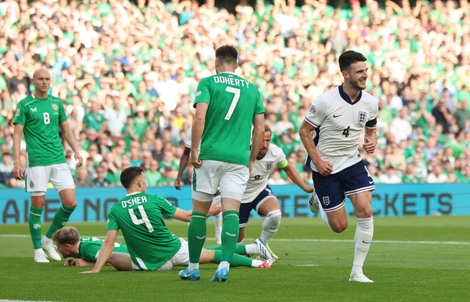 Rice và Grealish bùng nổ trước Ireland, tuyển Anh mơ vé thăng hạng Nations League