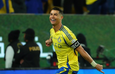 Ronaldo lập kỷ lục "khủng" với 24 năm liên tục, kèm lời nhắn