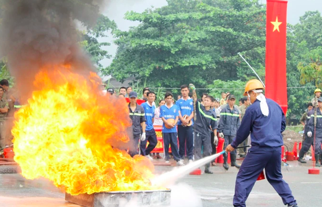 Bộ Công an đề xuất phạt người không tham gia chữa cháy đến 5 triệu đồng