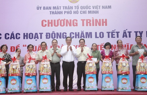 TP HCM khai mạc các hoạt động chăm lo Tết Ất Tỵ 2025