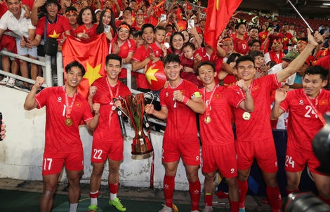 Từ bàn thắng "xấu xí" của Supachok: Cần sớm nâng tầm ASEAN Cup