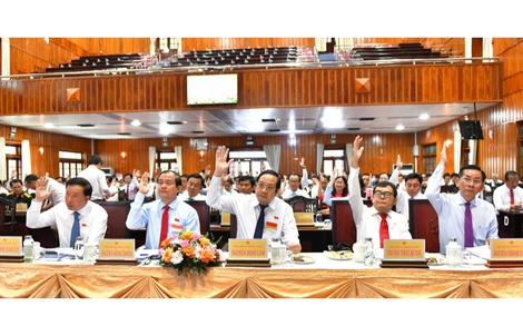 Tây Ninh hỗ trợ 5 triệu đồng/tháng cho cán bộ đi làm xa
