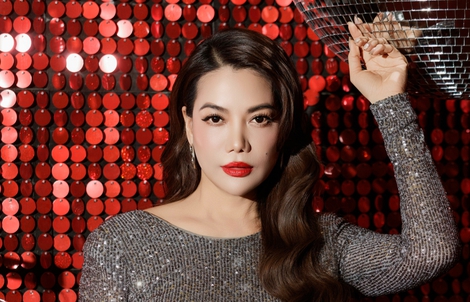 Trương Ngọc Ánh khoe vẻ đẹp quyến rũ đêm gala