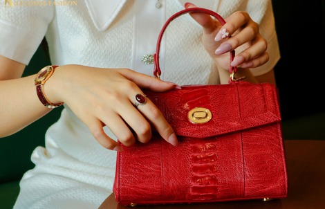 Thời trang da đà điểu, cá sấu Khatoco: Tôn vinh phái đẹp bằng vẻ đẹp vượt thời gian