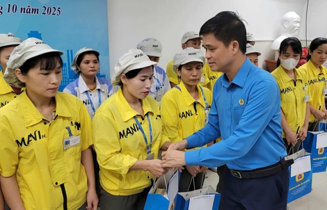 Tổng Liên đoàn Lao động Việt Nam thăm, tặng quà tại tỉnh Thái Nguyên