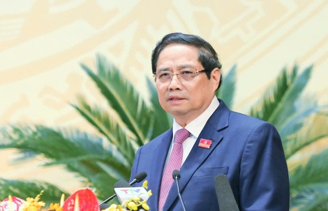 Thủ tướng: Cán bộ phải tận tâm cống hiến, biết hy sinh