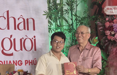 Hé lộ hậu trường "Theo dấu chân Người"