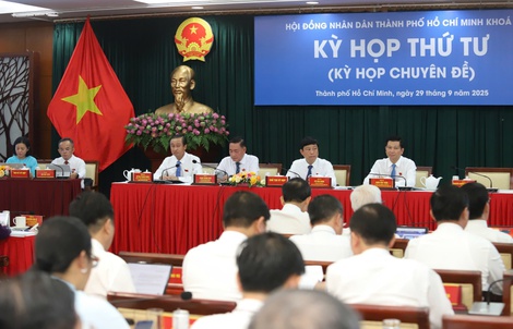 UBND TP HCM đề nghị HĐND TP HCM tổ chức kỳ họp chuyên đề trong tháng 11