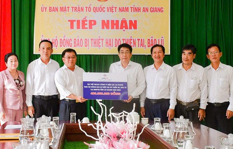 CNVCLĐ EVNSPC đóng góp gần 10 tỉ đồng ủng hộ đồng bào bị bão lũ