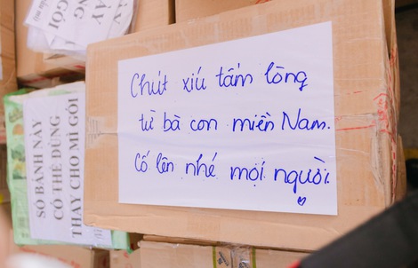 TP HCM gửi 70 tấn hàng cứu trợ đồng bào bị thiệt hại do bão, lũ