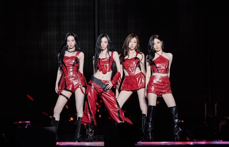 aespa: Khi “thế giới số” chạm tới sân khấu 8Wonder Winter