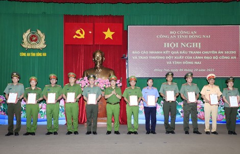 Thưởng nóng cho các tập thể, cá nhân phá án nhanh vụ 3 người trong 1 gia đình ở Đồng Nai bị sát hại