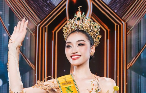 Khó hiểu về sự hiểu biết thất thường của hoa hậu Yến Nhi