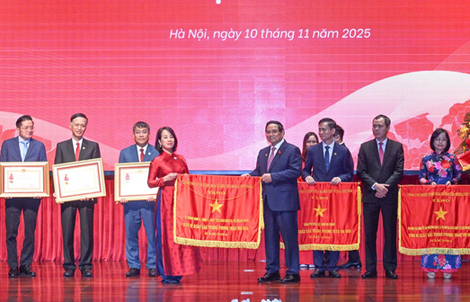 Ngoại giao phát huy vai trò tiên phong