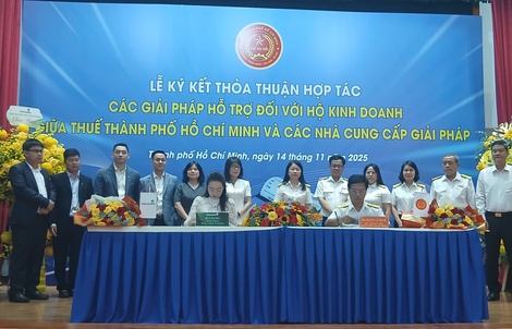 Vietcombank đồng hành với ngành thuế, hỗ trợ trợ kinh doanh bỏ thuế khoán