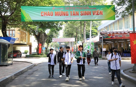 Vụ Trường CĐ Lý Tự Trọng: UBND TP HCM chỉ đạo làm rõ