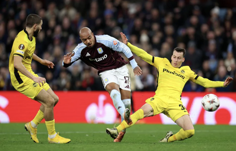Europa League: Donyell Malen đưa Aston Villa lên Top 3