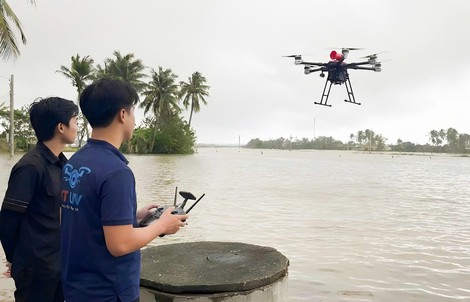 Những chuyến bay nghĩa tình đến miền Trung