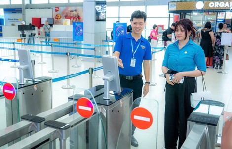 Chỉ làm thủ tục hàng không tại quầy với khách có hành lý ký gửi và đặc biệt