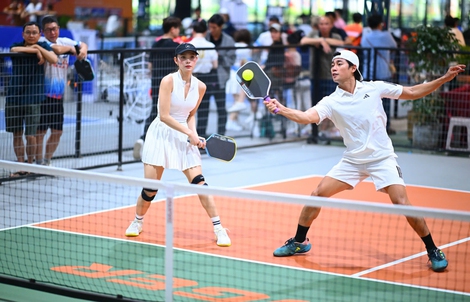 Diễn viên Lợi Trần đam mê pickleball