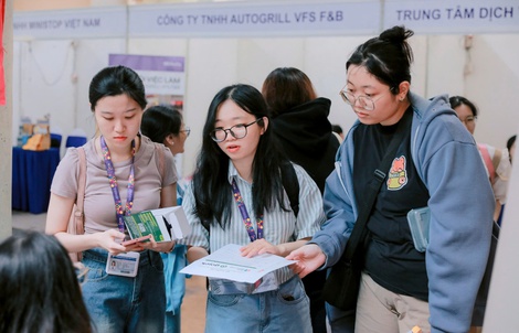 THIẾU HỤT LAO ĐỘNG LÀNH NGHỀ (*): Lấp khoảng trống, thêm cầu nối