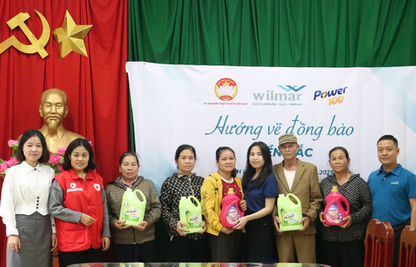 Tập đoàn Wilmar CLV trao tặng 15 tỉ đồng hỗ trợ người dân khắc phục hậu quả sau bão lũ