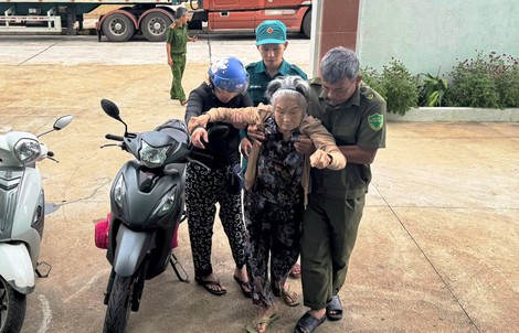Bầu trời Quảng Ngãi xám xịt trước khi bão số 13 Kalmaegi đổ bộ