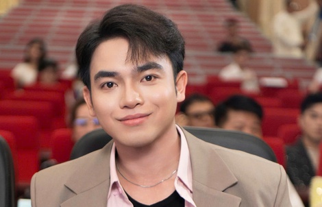 Nhà văn Hải Triều đáp trả khéo léo trước nghi ngờ năng lực