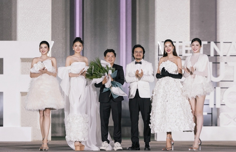 Lý do Lê Hoàng Phương được chọn làm vedette cùng Thanh Hằng, Võ Hoàng Yến