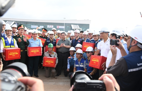 Hình ảnh Thủ tướng Phạm Minh Chính kiểm tra sân bay Long Thành trước ngày bay kỹ thuật