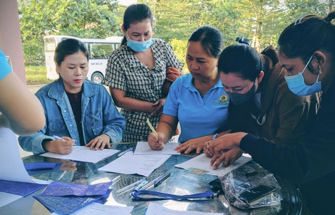 Chăm lo sức khỏe cho lao động nữ