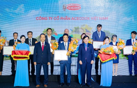 Acecook Việt Nam 3 năm liên tiếp được vinh danh Top 100 Doanh nghiệp Bền vững