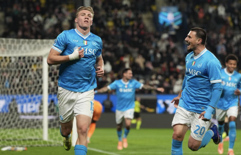 Người cũ Man United tỏa sáng, Napoli đoạt vé chung kết Siêu cúp Ý