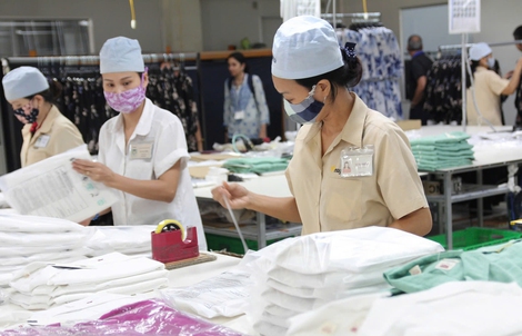 Âm thầm cắt giảm nhân sự trước Tết