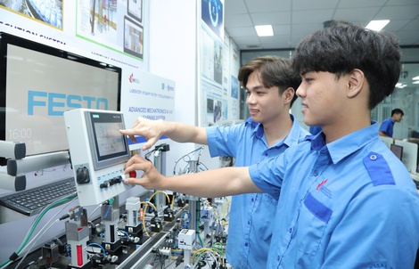 Giáo dục ĐH hiện đại: Lý thuyết phải đi cùng thực hành